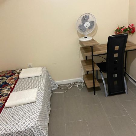 A Delightful Room In Queens New York Buitenkant foto