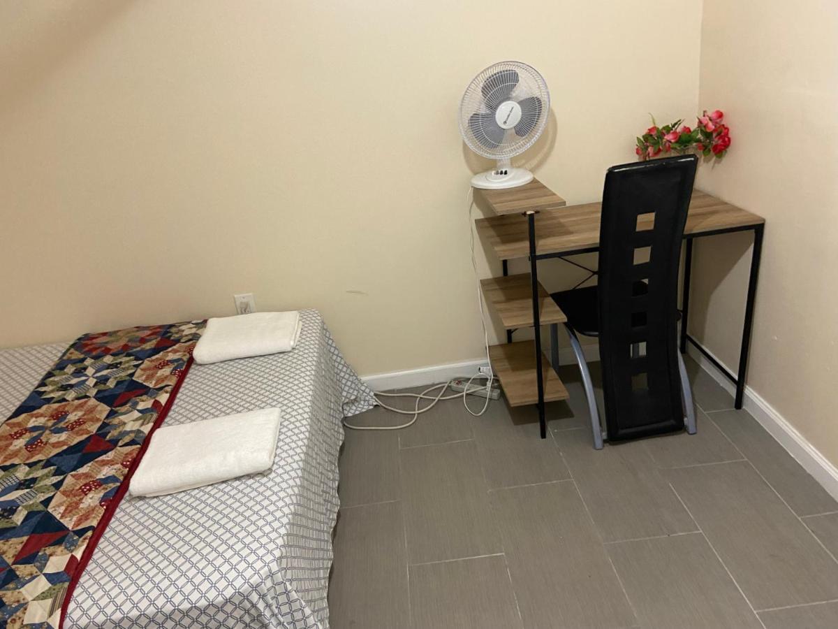 A Delightful Room In Queens New York Buitenkant foto